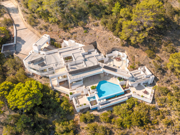 1386 Villa Divina